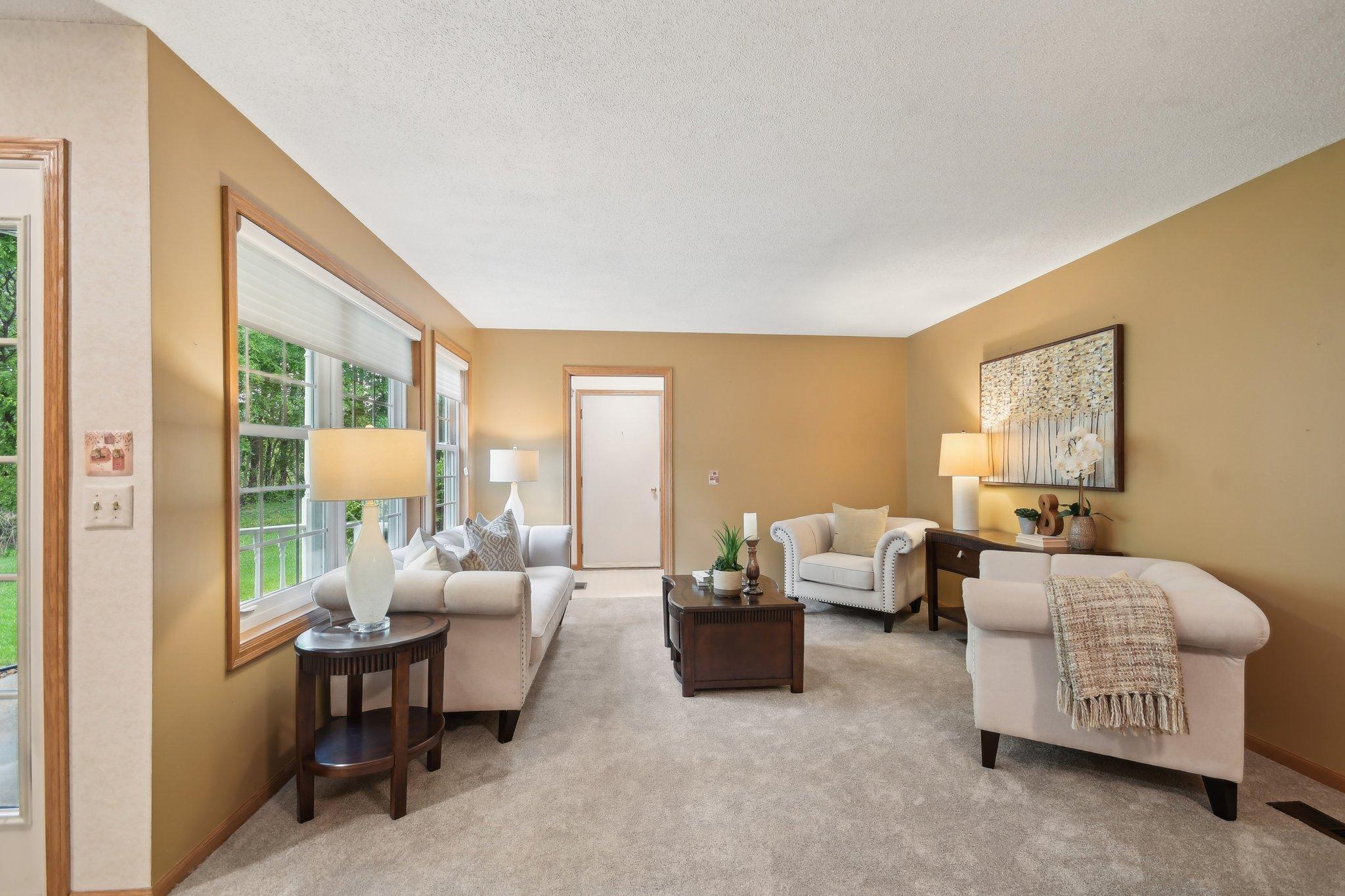 6879 Inverness Trail
