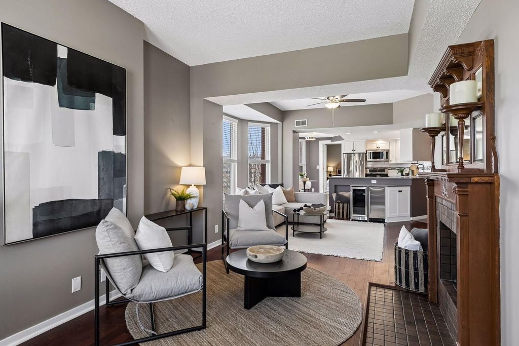 Photo of 162 College Avenue W #5, Saint Paul, MN 55102 (MLS # 7106690)