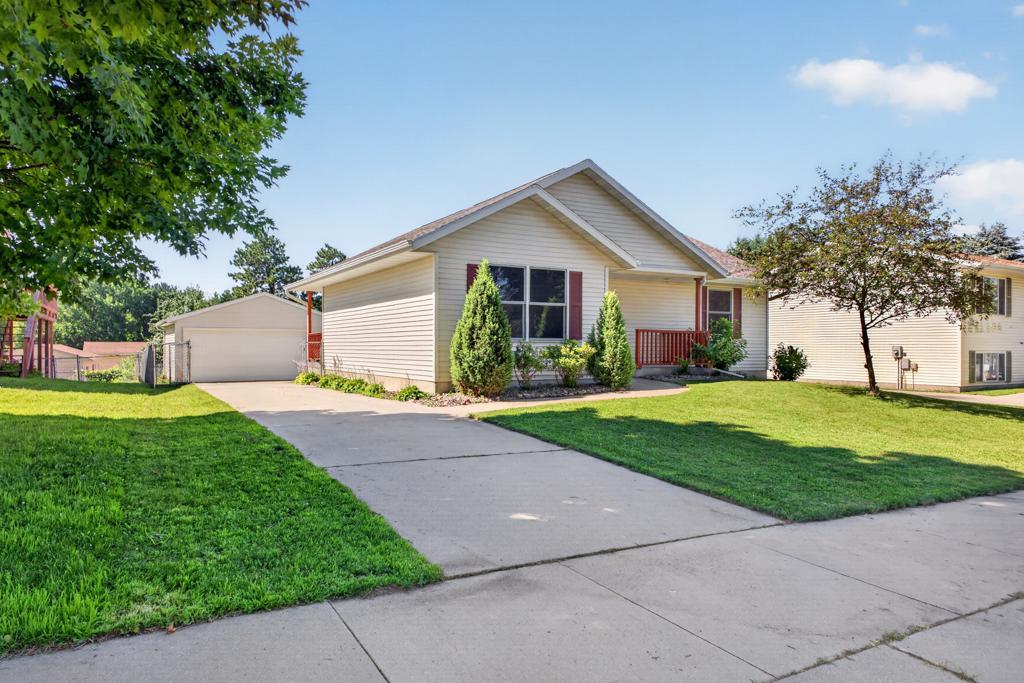 3704 Strathmore Lane SE