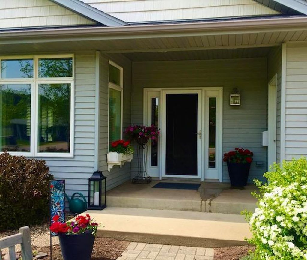 Photo of 314 W Iowa Street, Lake City, MN 55041 (MLS # 7042099)