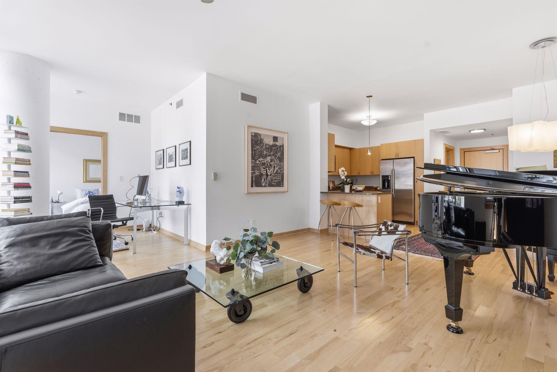 215 10th Avenue S 435