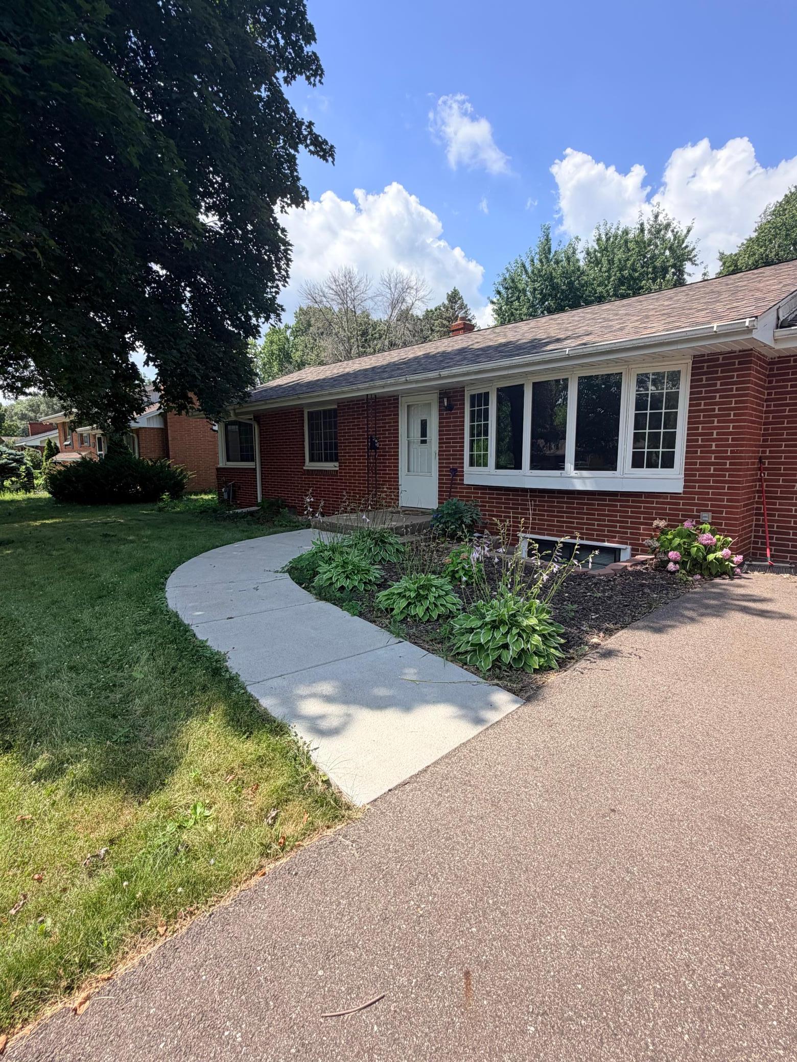 2597 Southlawn Drive