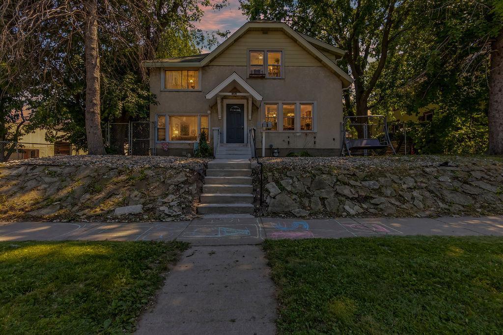 1462 Carroll Avenue