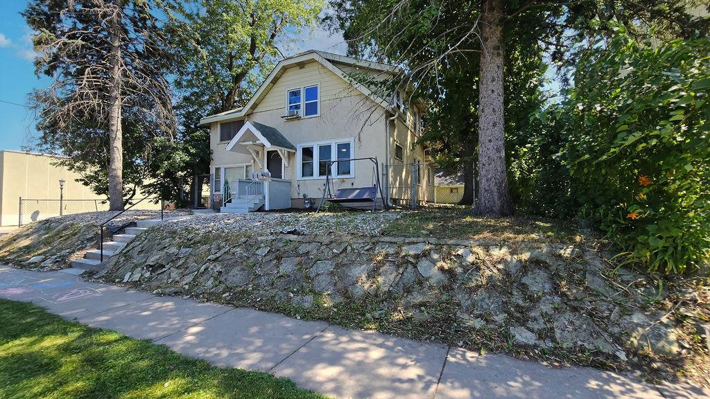 1462 Carroll Avenue