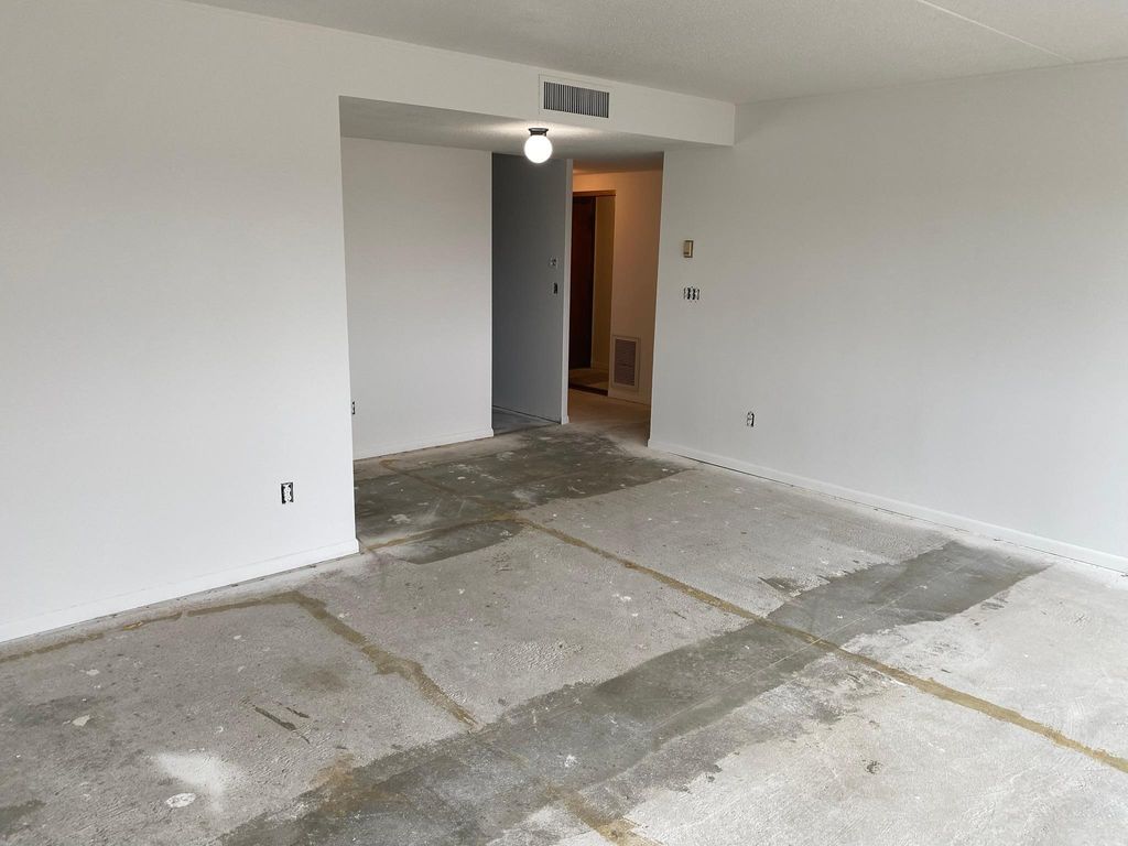 Photo of 1920 S 1st Street #501, Minneapolis, MN 55454 (MLS # 7013480)