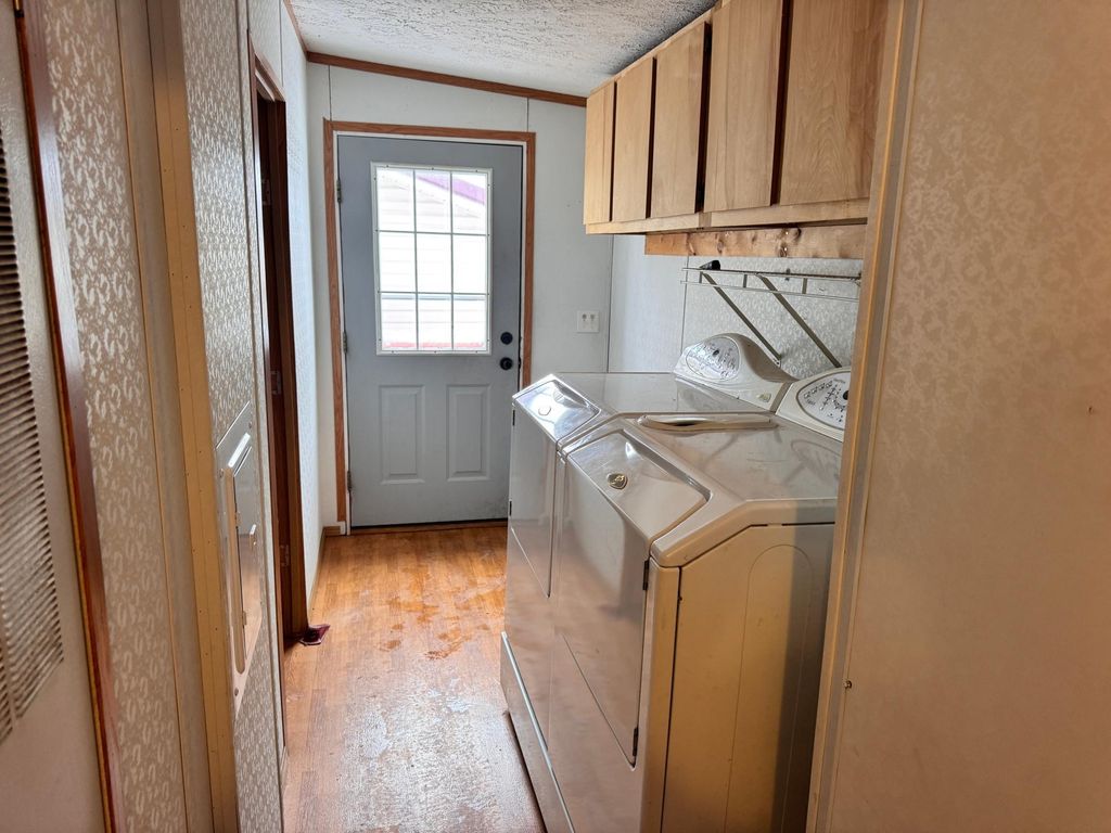 Photo of 516 Main Street W, Hinckley, MN 55037 (MLS # 6822733)