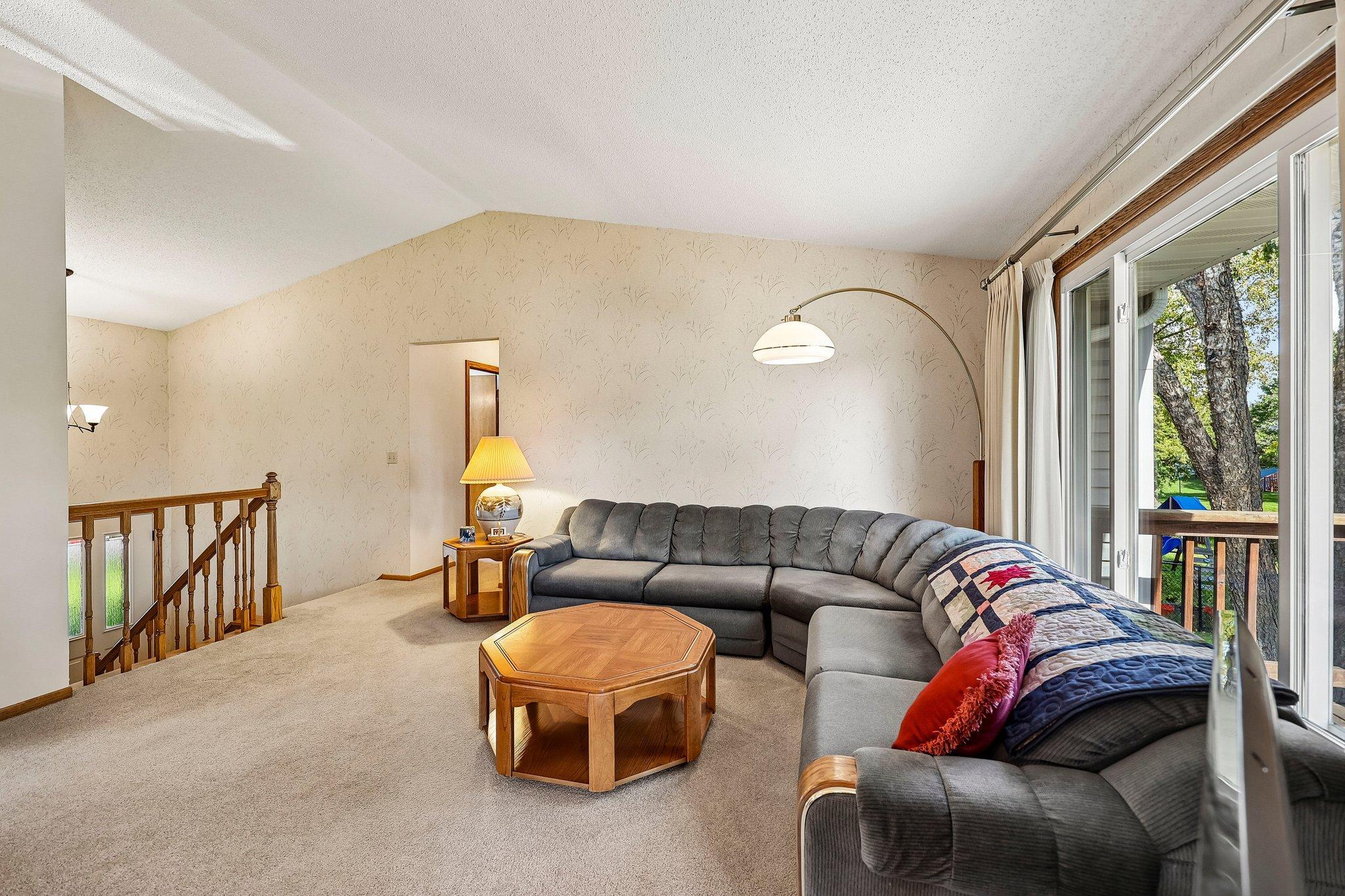 4292 Eagle Crest Drive