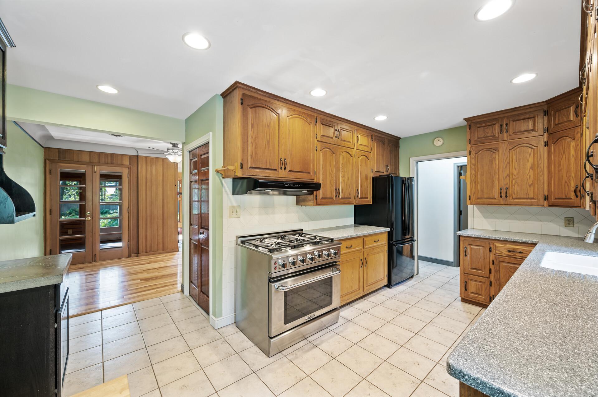 5169 Hodgson Road