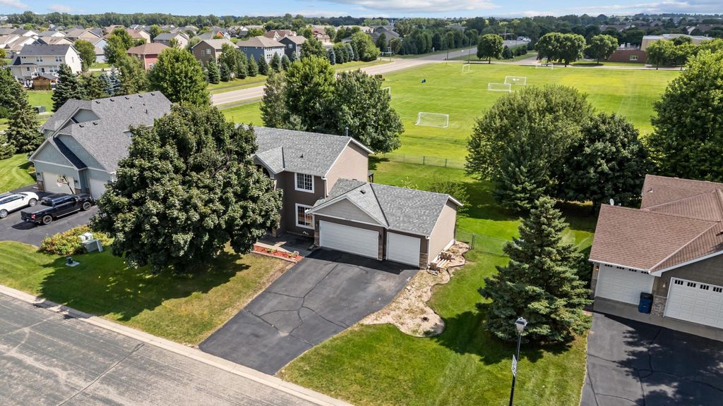 Photo of 17042 Eventide Way, Farmington, MN 55024 (MLS # 6802724)