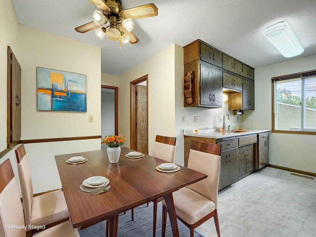 Photo of 1625 Mclean Avenue, Saint Paul, MN 55106 (MLS # 7092100)
