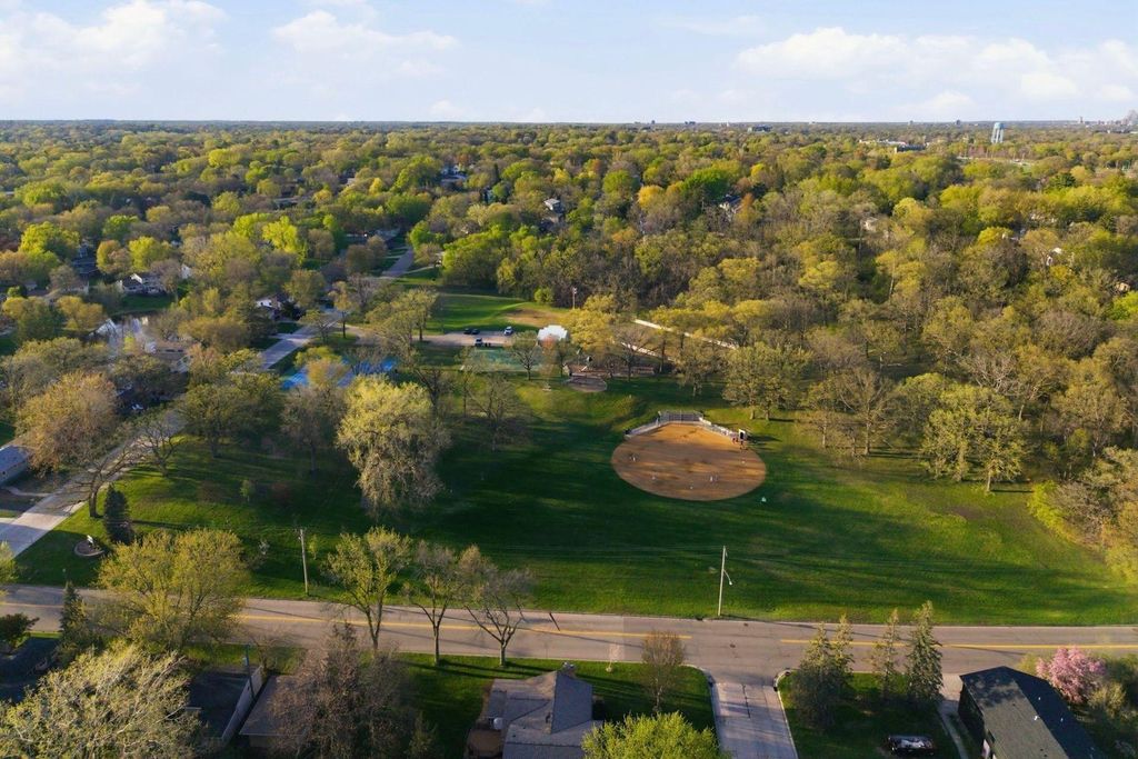 Photo of 6625 Naomi Drive, Edina, MN 55439 (MLS # 7046948)
