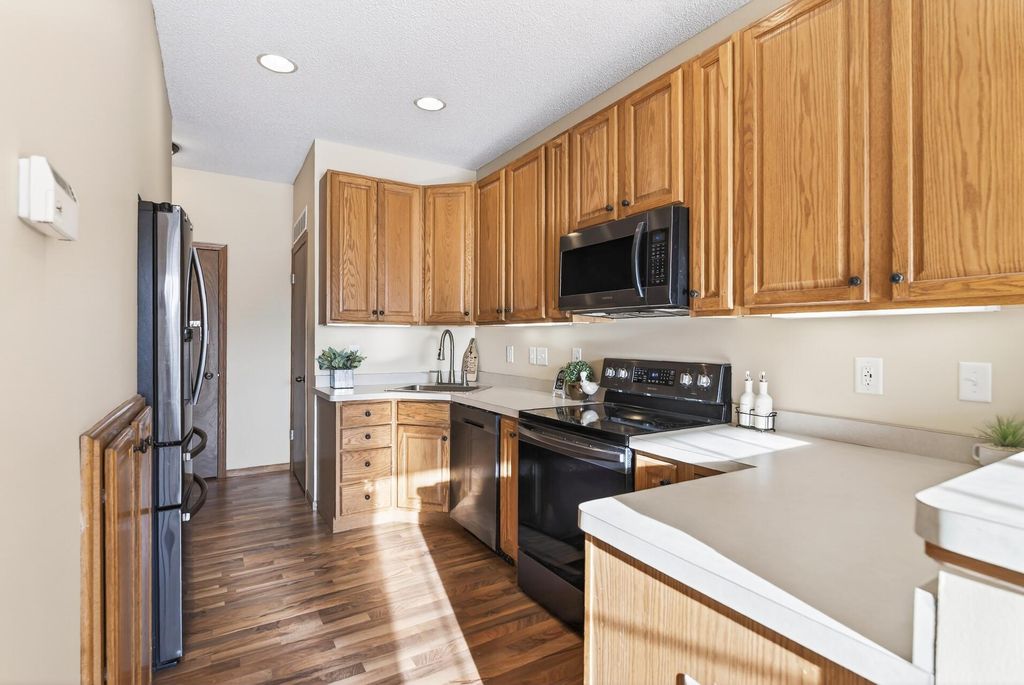 Photo of 401 19th Place SE, Cambridge, MN 55008 (MLS # 6779787)