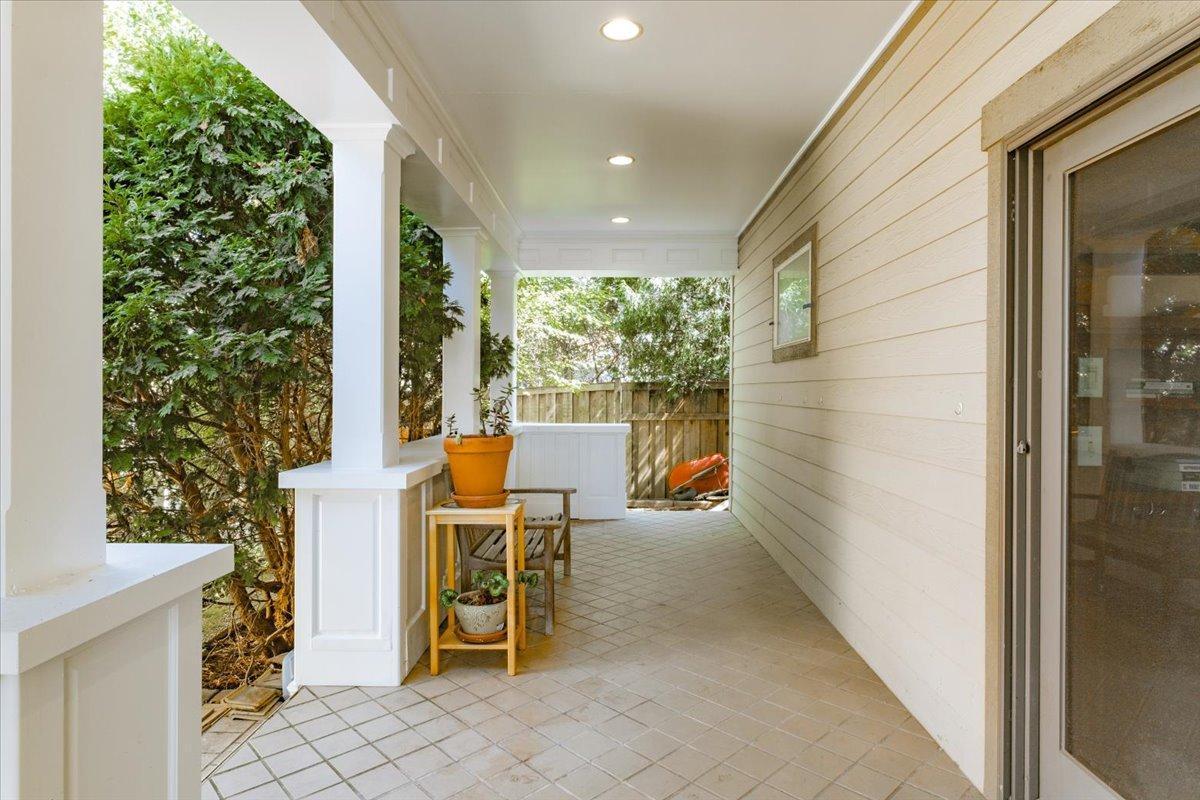 1841 W Saunders Avenue