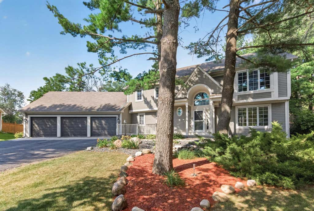 Photo of 7305 Hidden Valley Trail S, Cottage Grove, MN 55016 (MLS # 7126018)