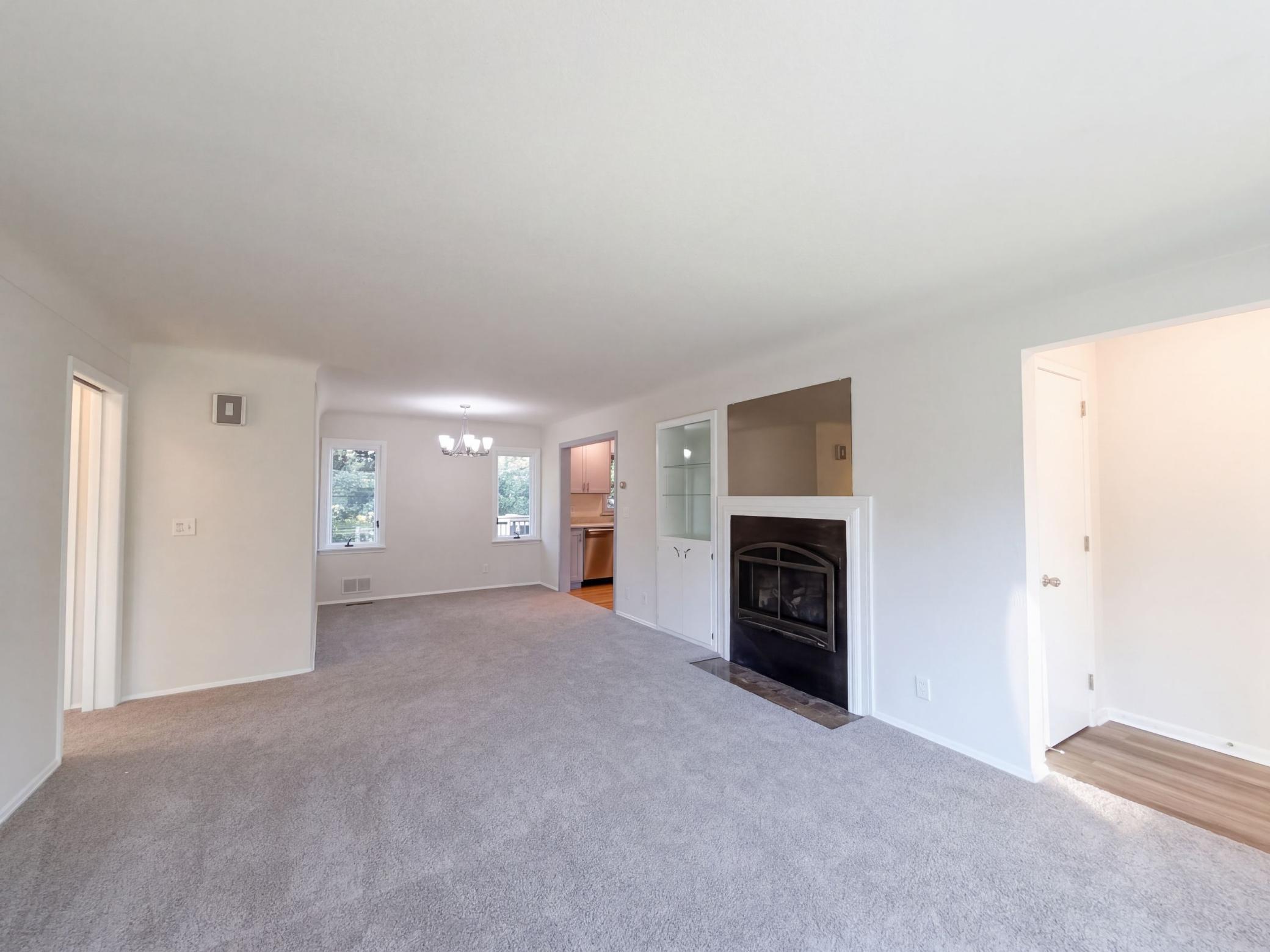 1181 Laurie Road W