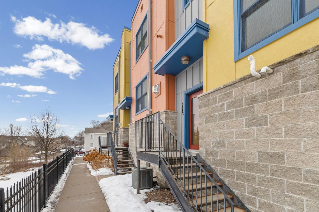 Photo of 568 State Street #C, Saint Paul, MN 55107 (MLS # 7017229)