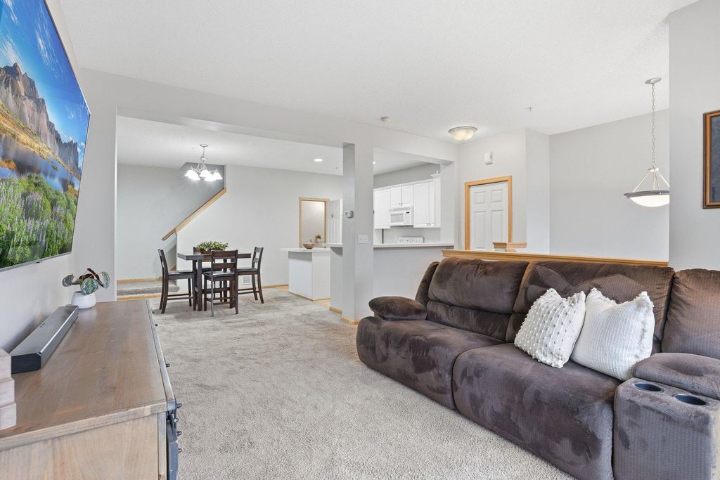 Photo of 13848 52nd Avenue N, Plymouth, MN 55446 (MLS # 7025622)