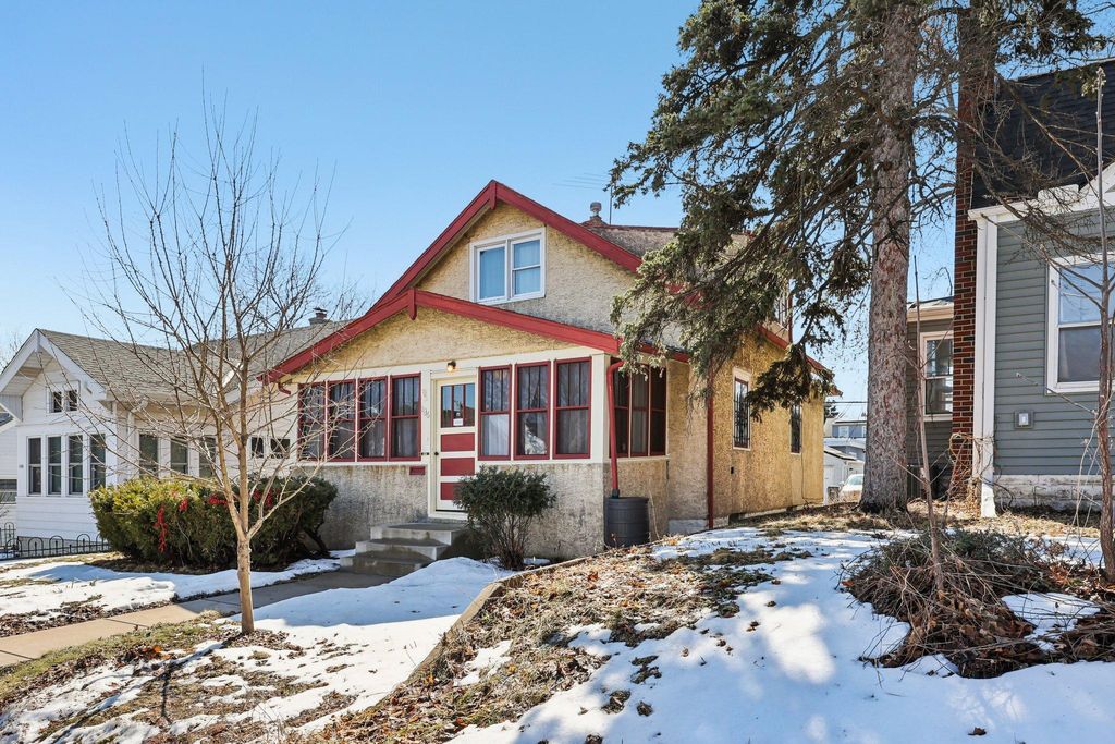 Photo of 1136 Maryland Avenue E, Saint Paul, MN 55106 (MLS # 7036568)