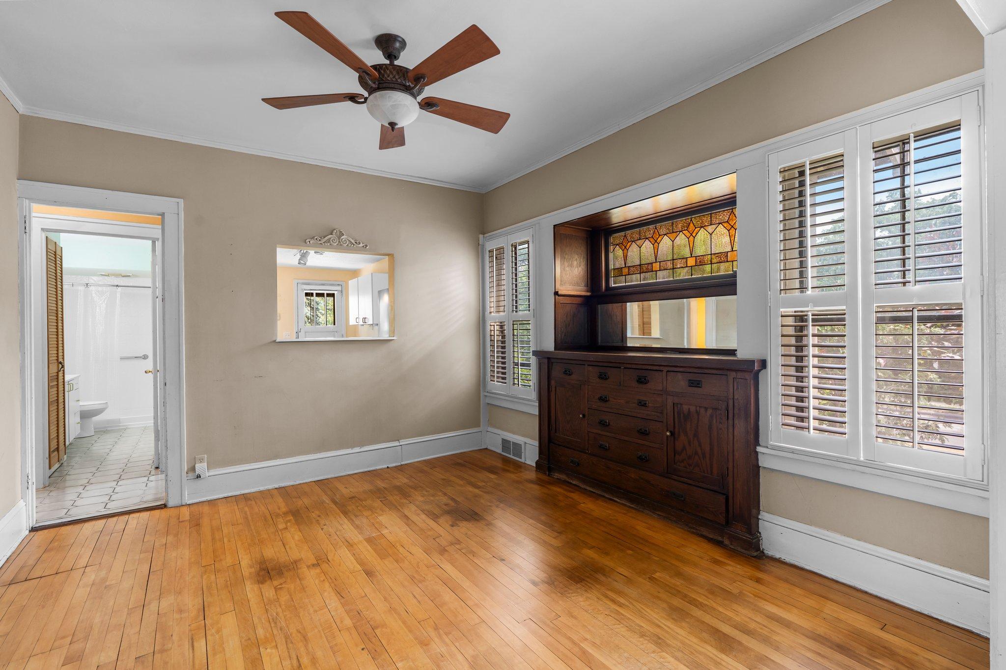 3553 Dupont Avenue S