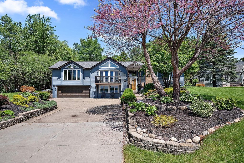 Photo of 10920 32nd Avenue N, Plymouth, MN 55441 (MLS # 7024604)