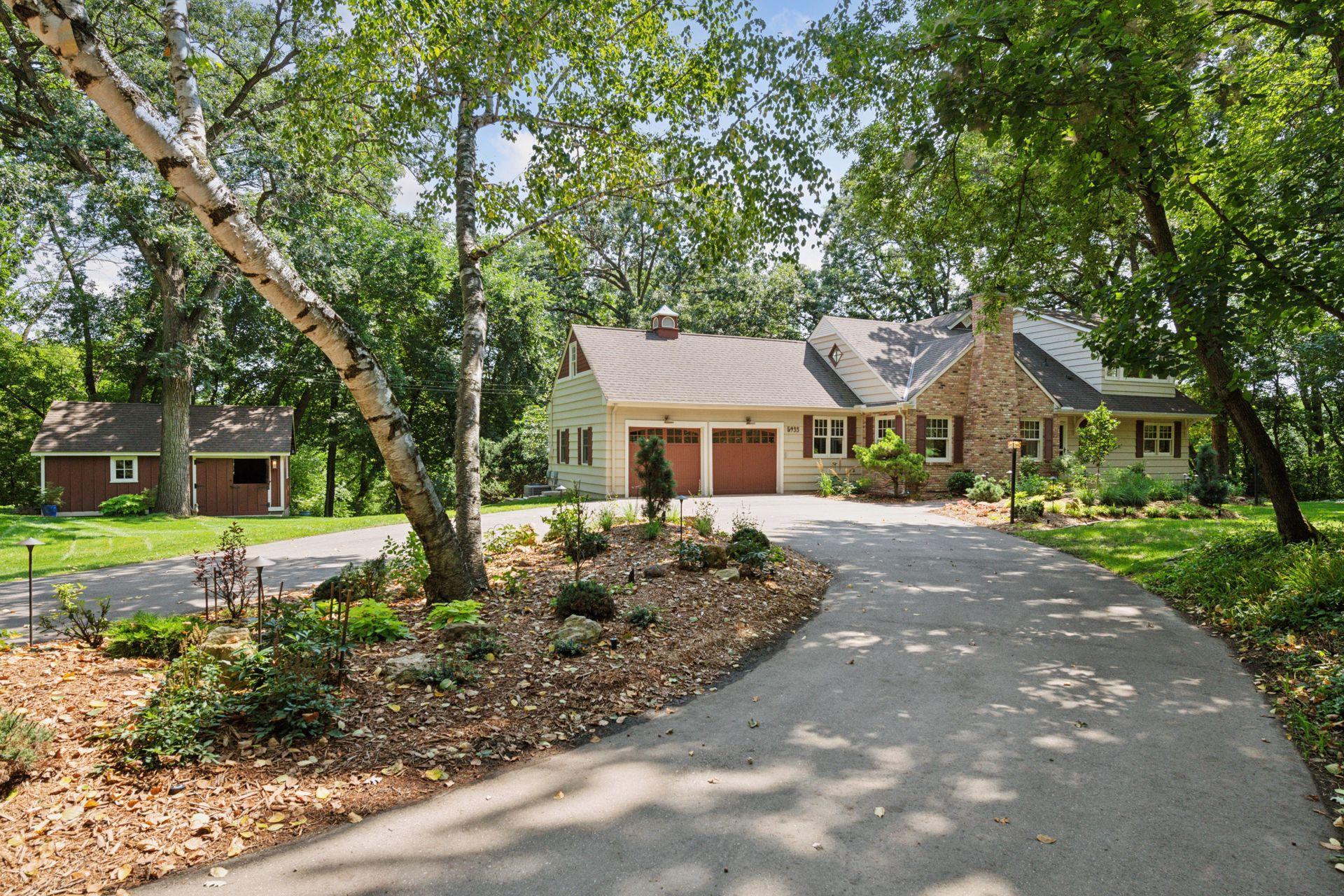 5933 Bell Circle