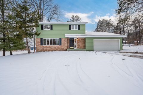 2004 Oak Street Grand Rapids MN 55744