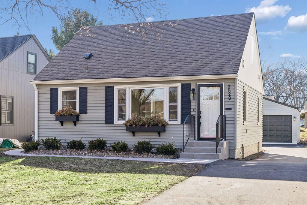 Photo of 2520 Lynn Avenue, Saint Louis Park, MN 55416 (MLS # 6822376)