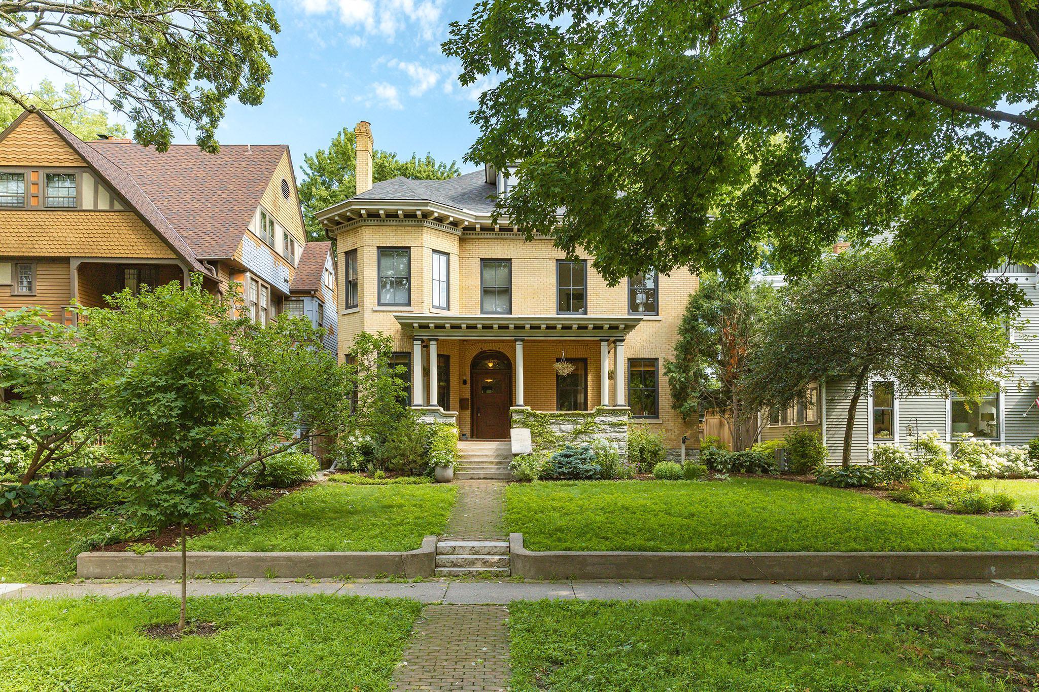 463 Ashland Avenue