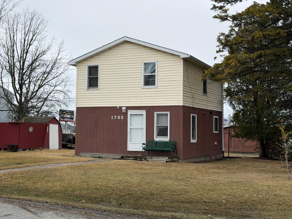 Photo of 1702 1st Avenue, International Falls, MN 56649 (MLS # 7053562)