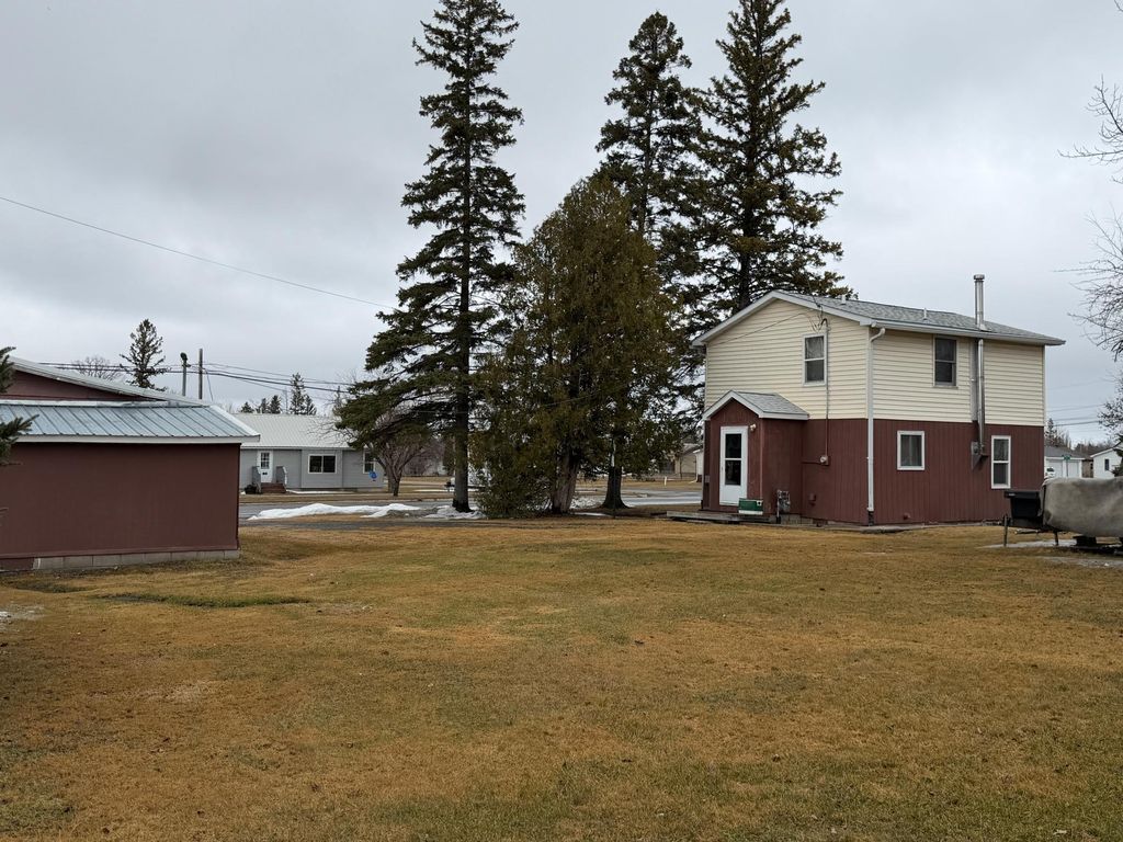 Photo of 1702 1st Avenue, International Falls, MN 56649 (MLS # 7053562)