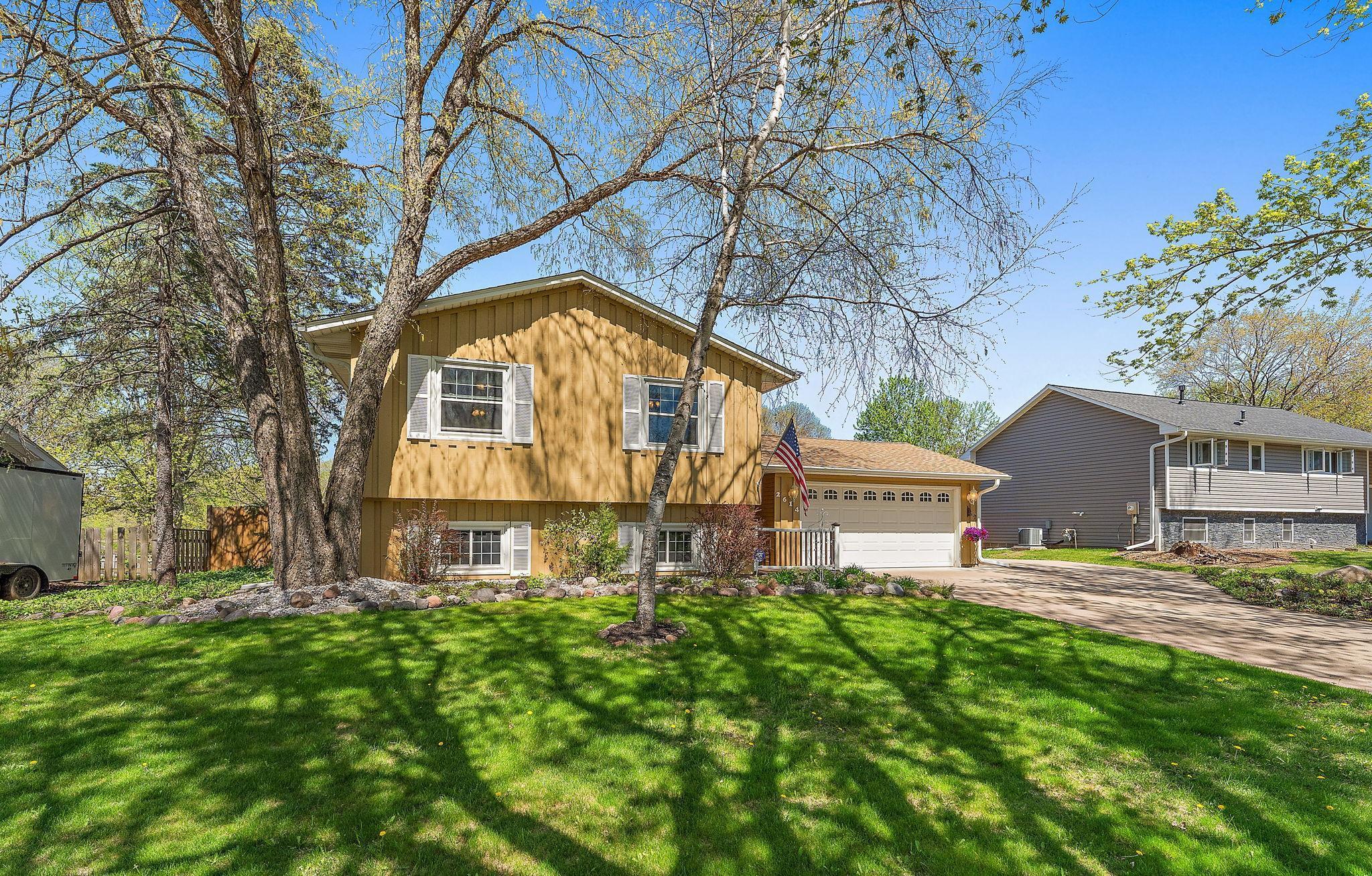 2614 Hawthorne Lane