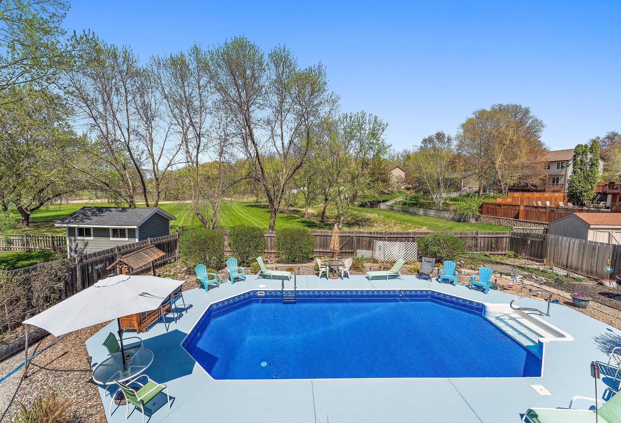 2614 Hawthorne Lane