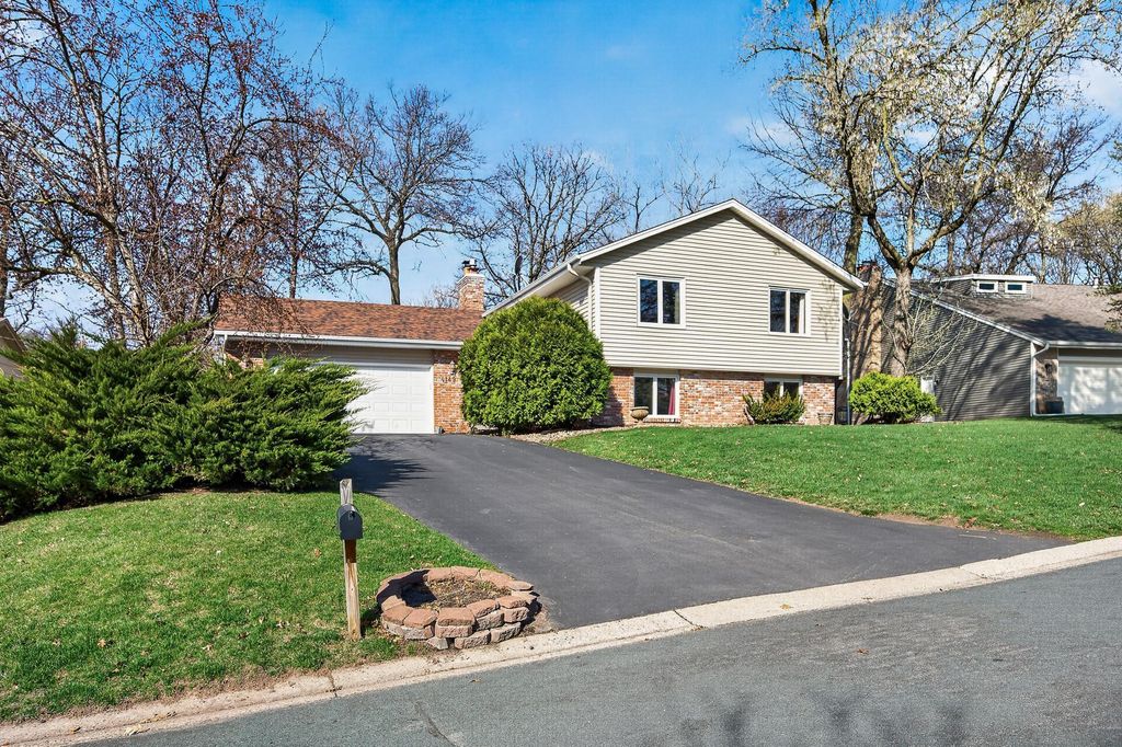 Photo of 4149 Strawberry Lane, Eagan, MN 55123 (MLS # 7015116)