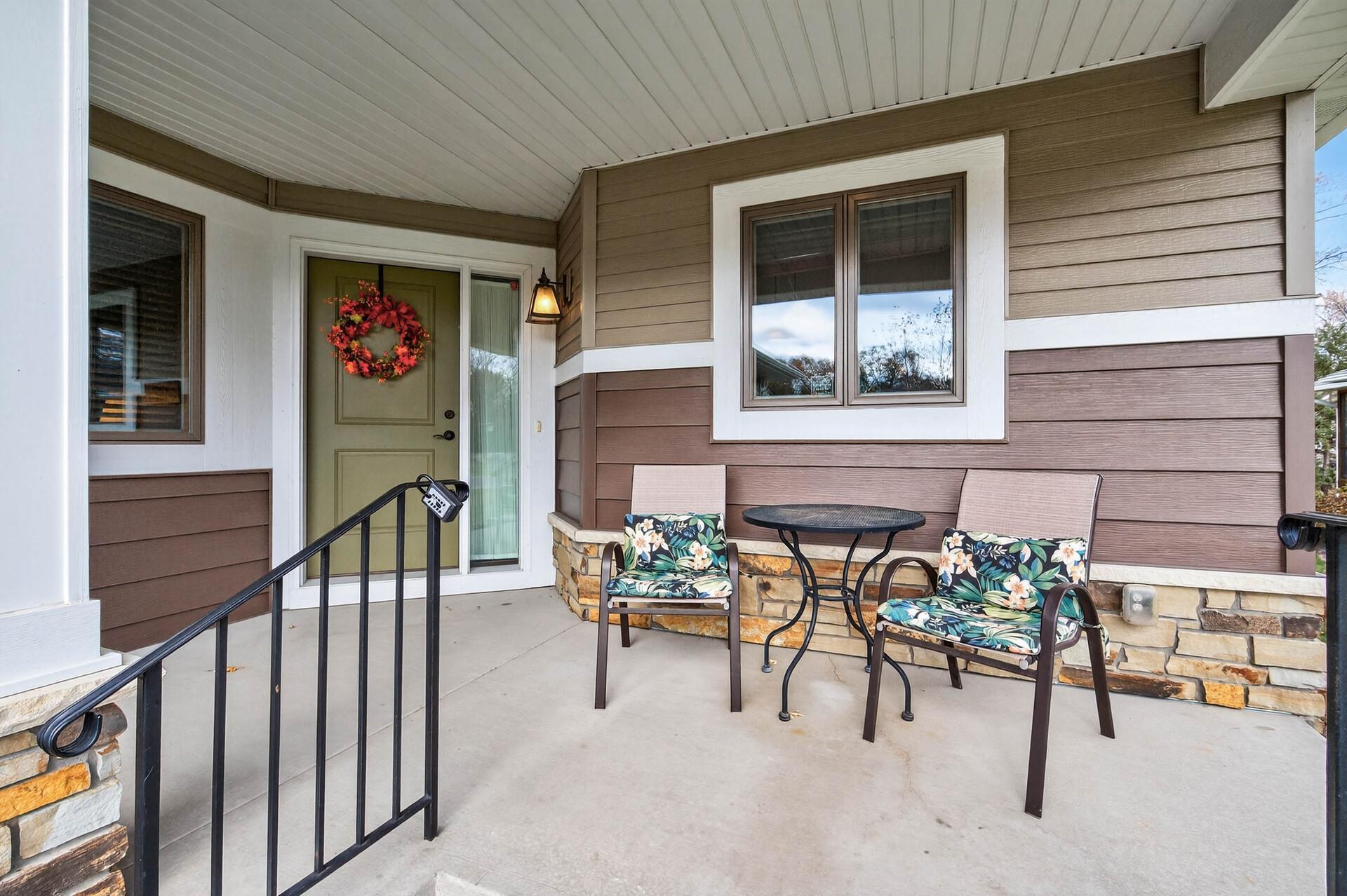 2021 Goodview Avenue N