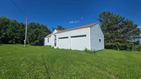 Photo of 78320 State Highway 251, Bath Twp, MN 56016 (MLS # 6760110) Photo of 78320 State Highway 251, Bath Twp, MN 56016 (MLS # 6760110)