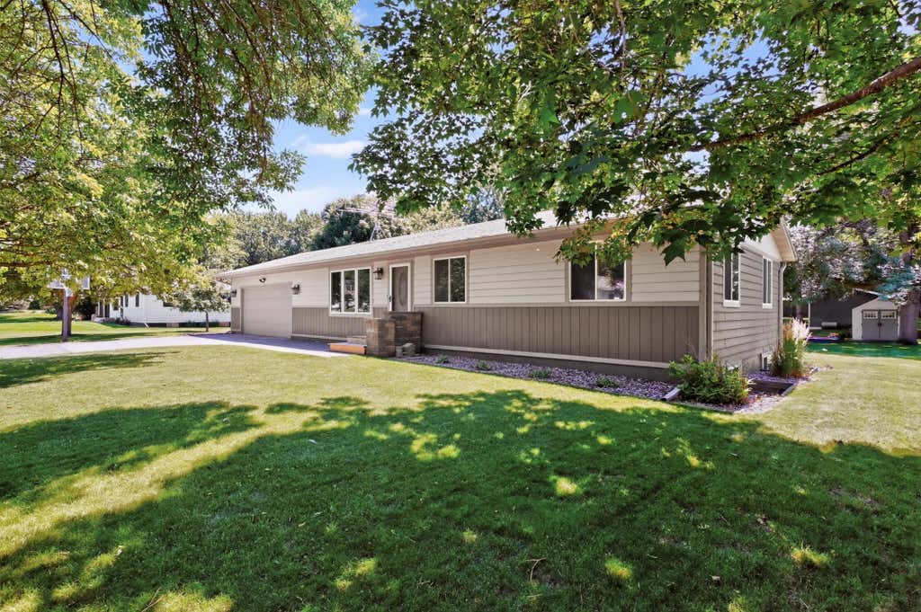 Photo of 1912 Parkview Road NE, Alexandria, MN 56308 (MLS # 7102885)