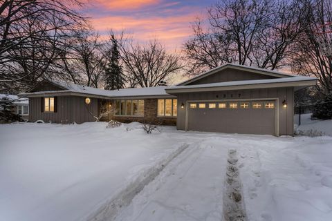 4317 W 98th Street Bloomington MN 55437