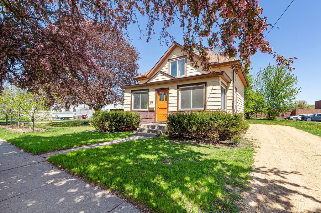 Photo of 272 W Tyrone Street, Le Center, MN 56057 (MLS # 7068040)