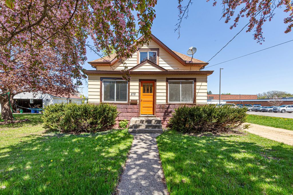 Photo of 272 W Tyrone Street, Le Center, MN 56057 (MLS # 7068040)
