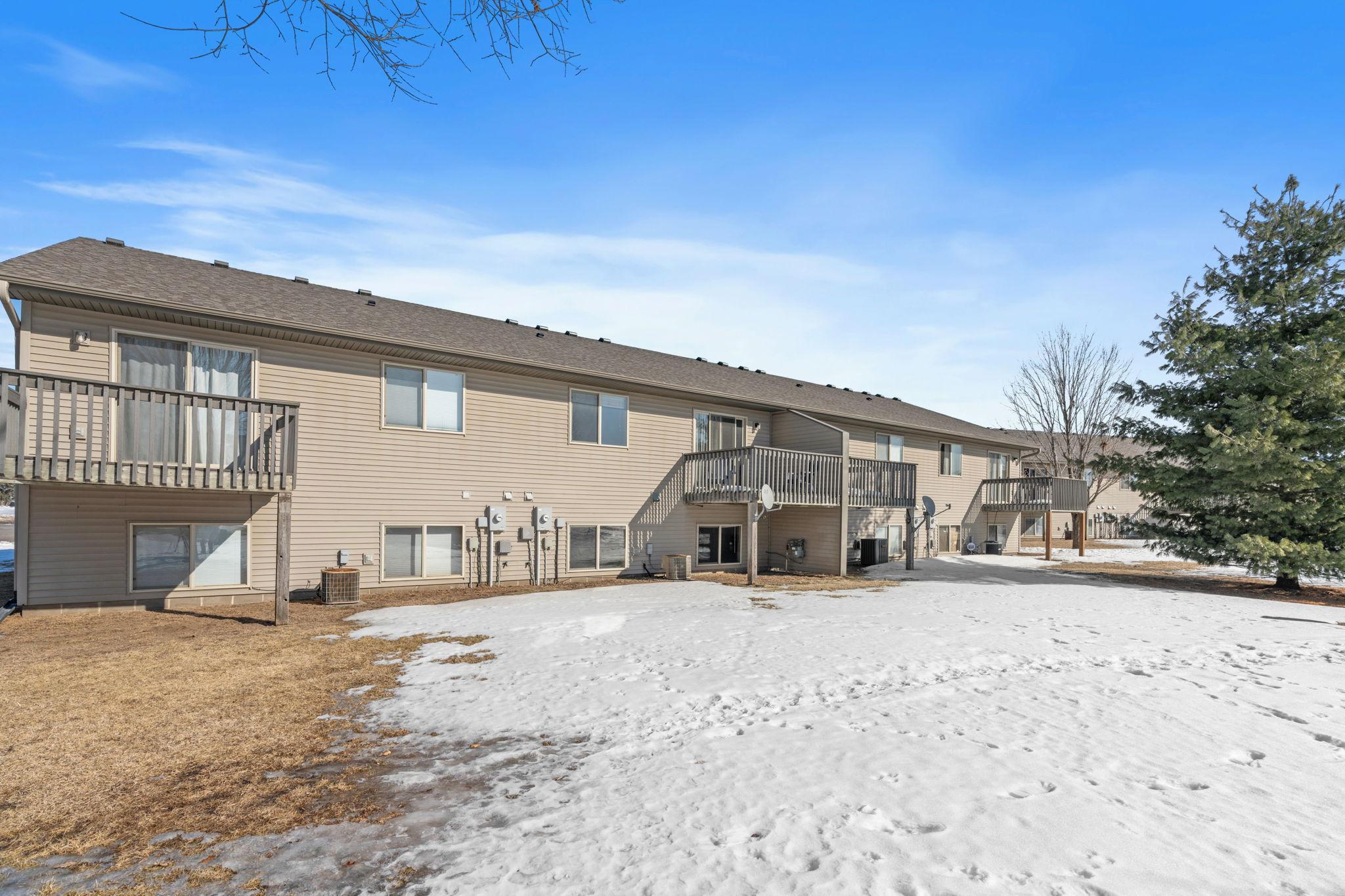 8393 Parkview Avenue NE