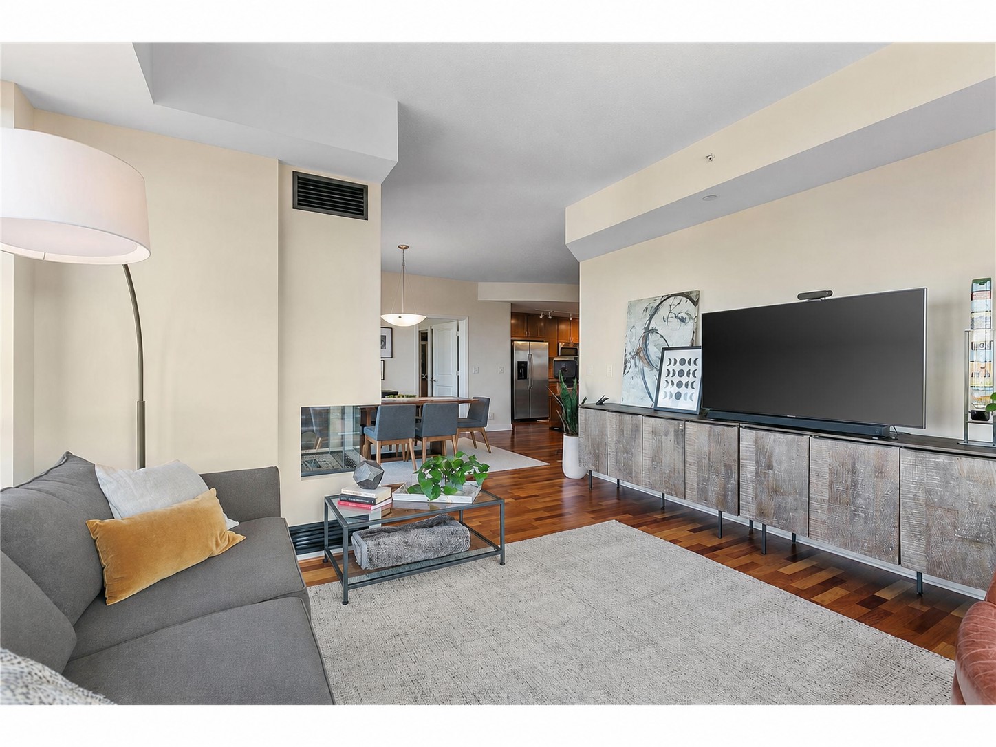 100 3rd Avenue S 1703