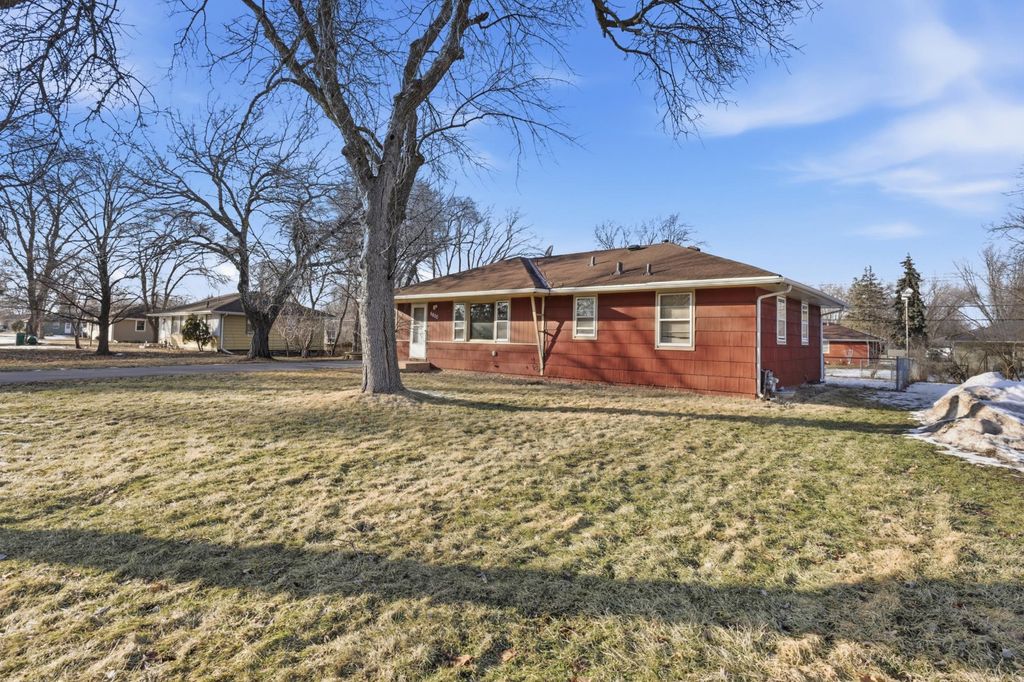 Photo of 6800 68th Avenue N, Brooklyn Park, MN 55428 (MLS # 7025470)