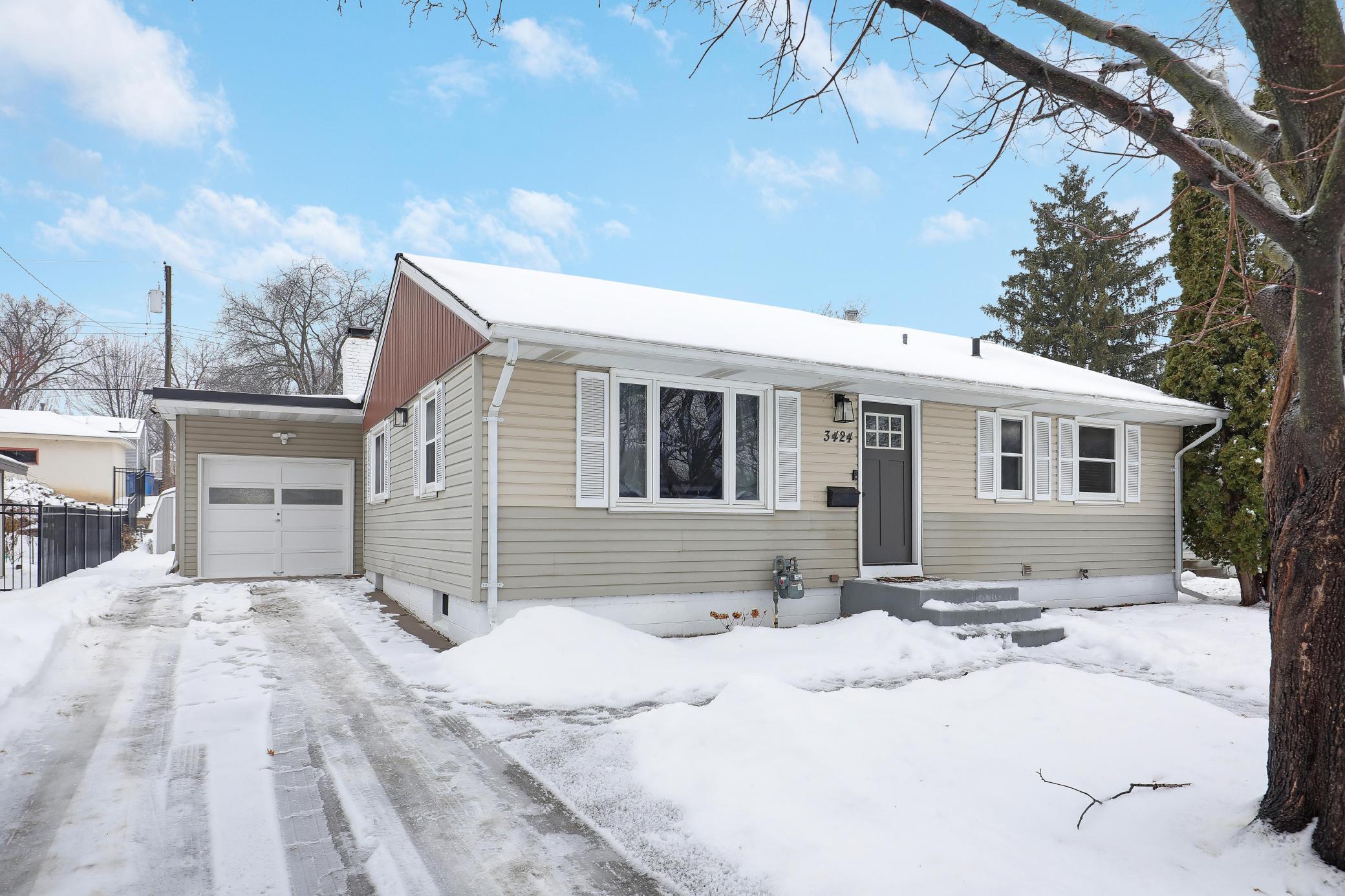 3424 Wilshire Place NE