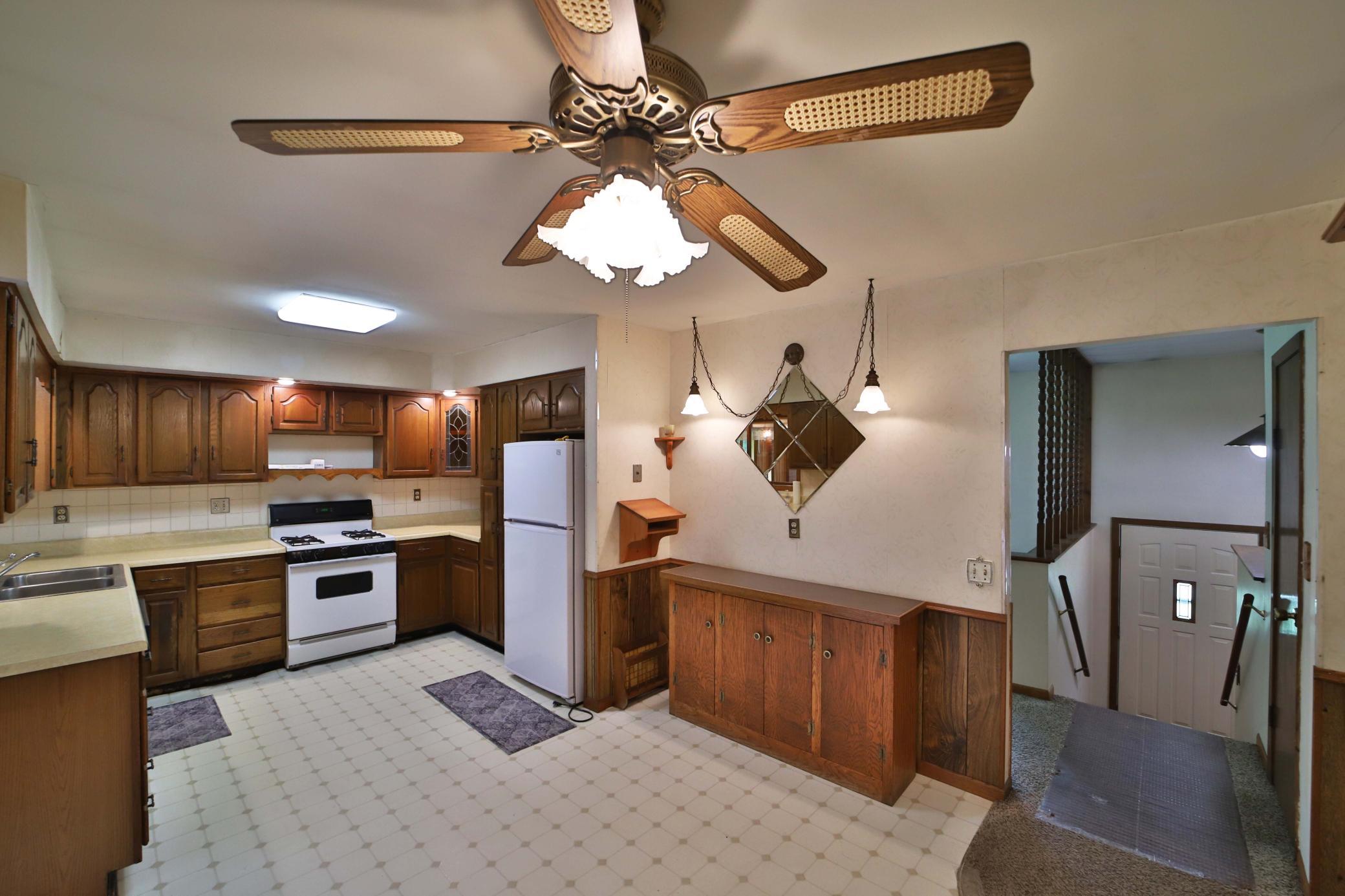 16390 Chestnut Circle