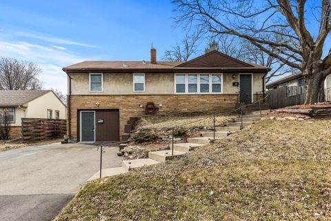 1442 7th Avenue S South Saint Paul MN 55075