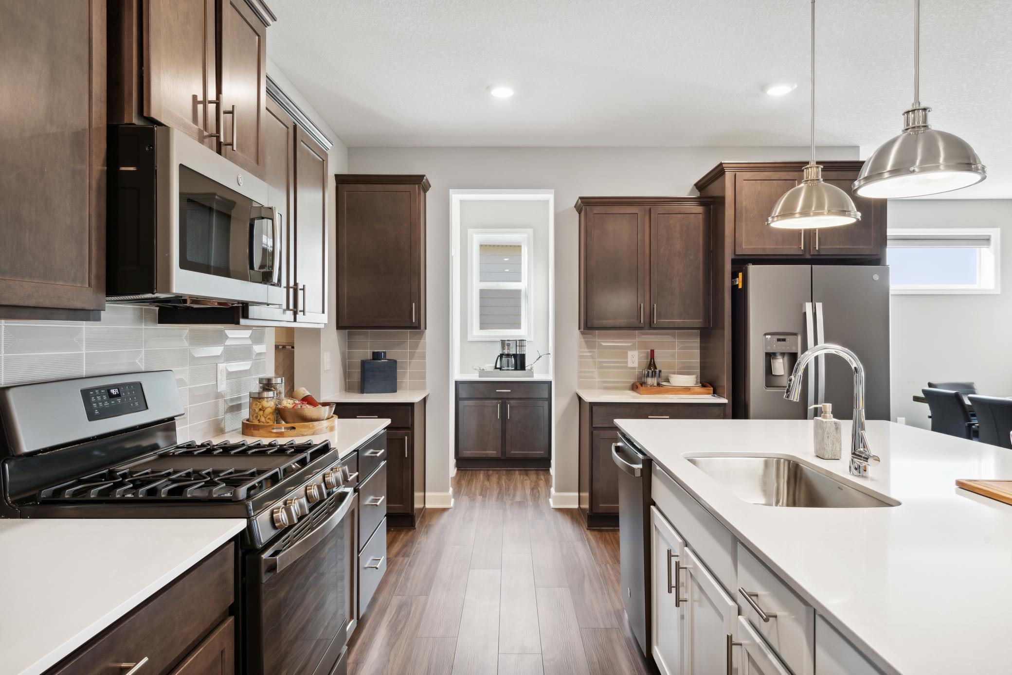 10945 Glacier Lane N