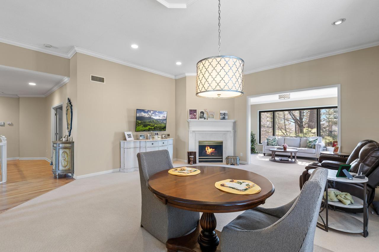 365 Waycliffe Drive S