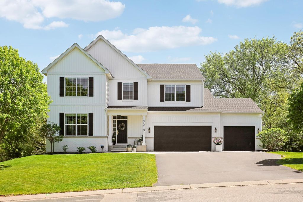 Photo of 8619 Portage Lane E, Shakopee, MN 55379 (MLS # 7076071)