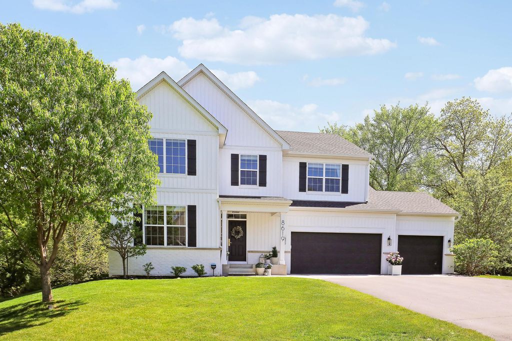 Photo of 8619 Portage Lane E, Shakopee, MN 55379 (MLS # 7076071)