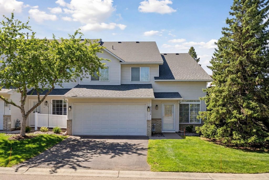 Photo of 8731 Quarry Ridge Lane #F, Woodbury, MN 55125 (MLS # 7035313)